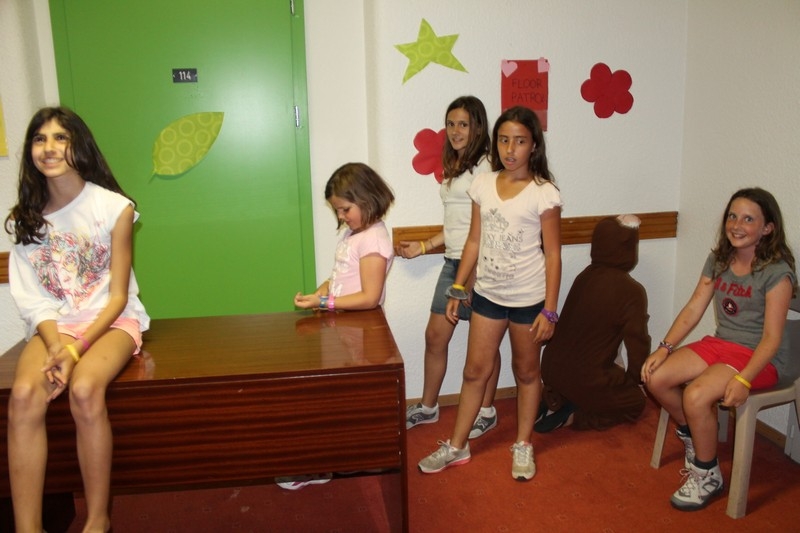 Village Camps International Summer Camp Leysin, Switzerland 2025-08-09 https://www.villagecamps.com/journals_admin/images/699-34-petting zoo (45).jpg